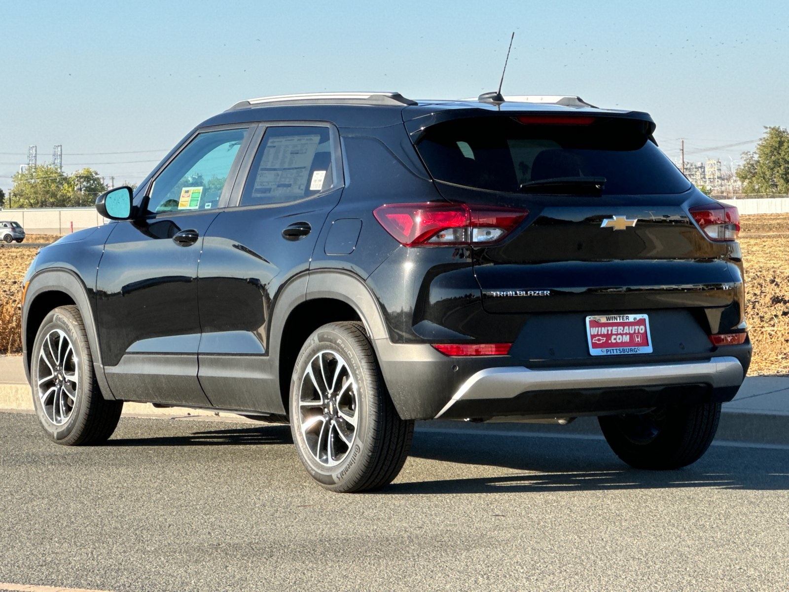 Vehicle image 8 of 34
