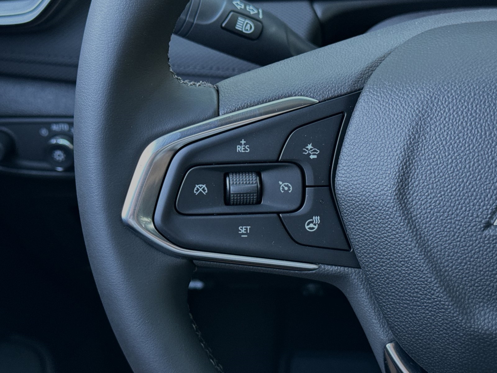Vehicle image 26 of 34