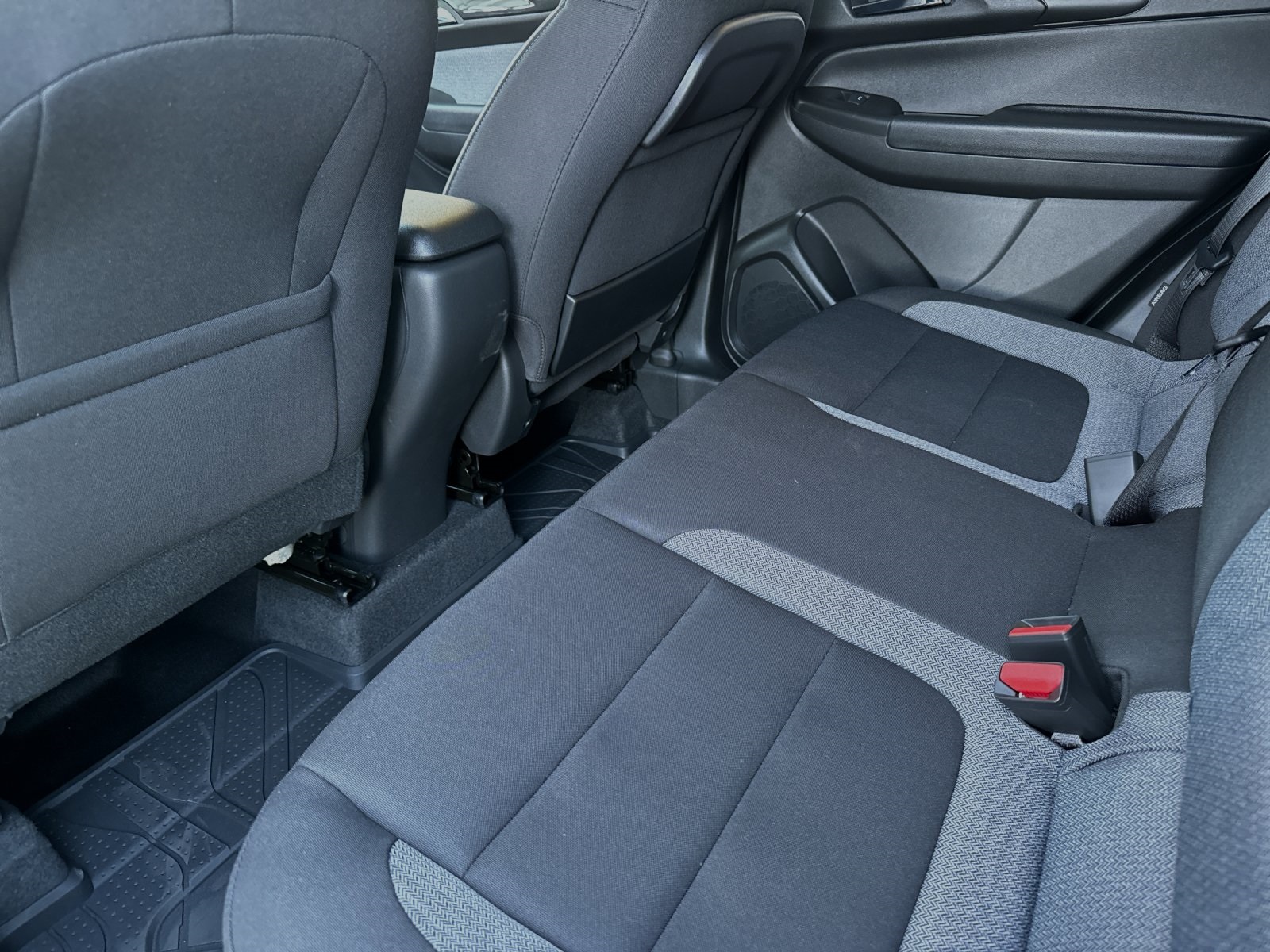 Vehicle image 13 of 34