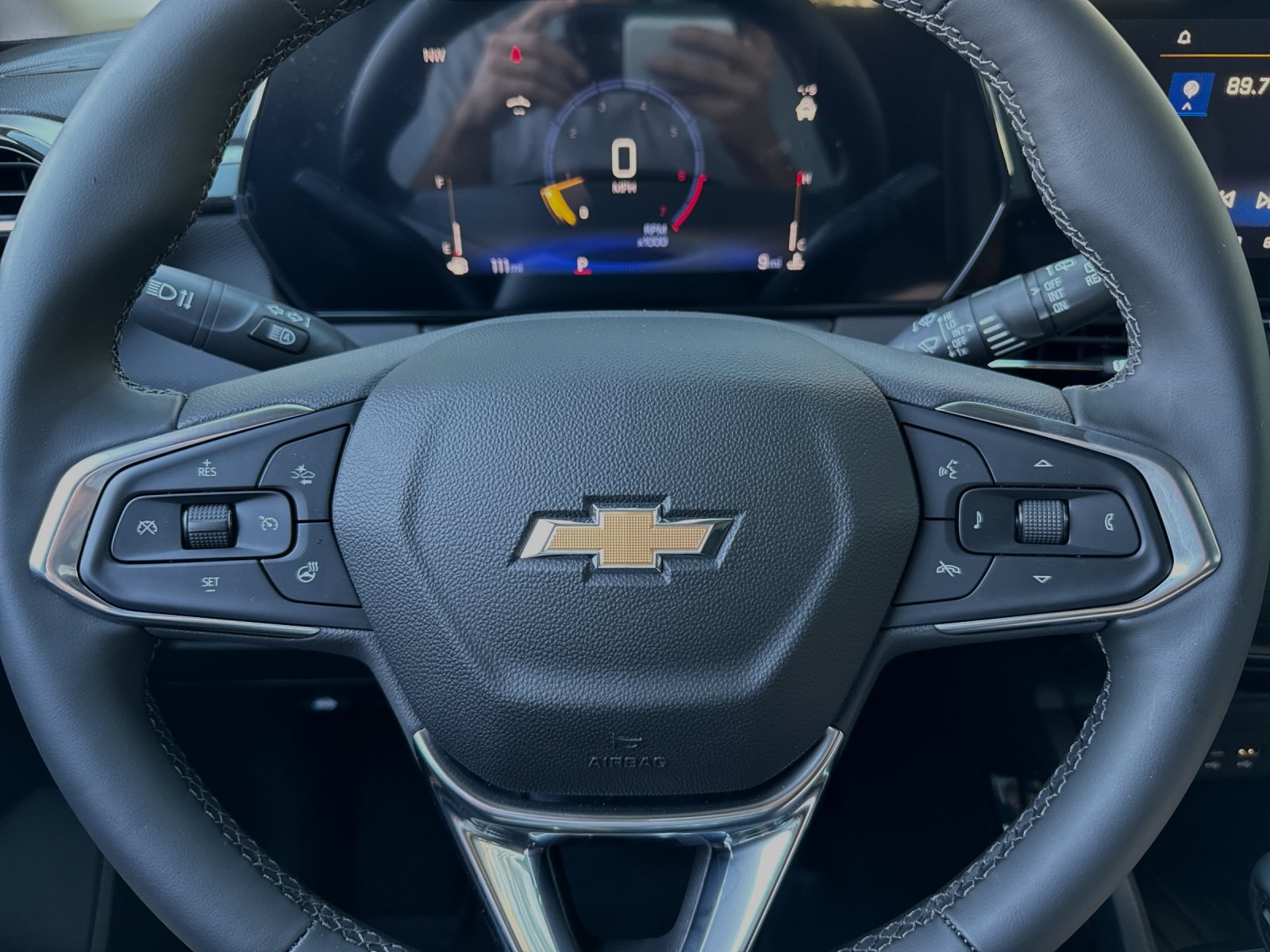 Vehicle image 25 of 34