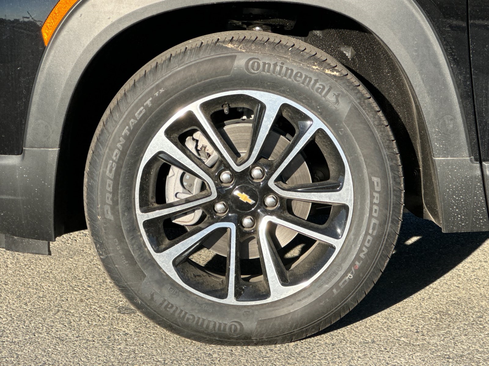 Vehicle image 32 of 34