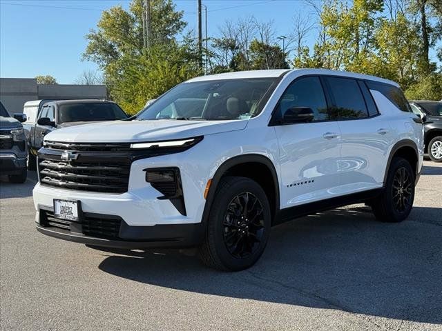 2024 Chevrolet Traverse AWD LS