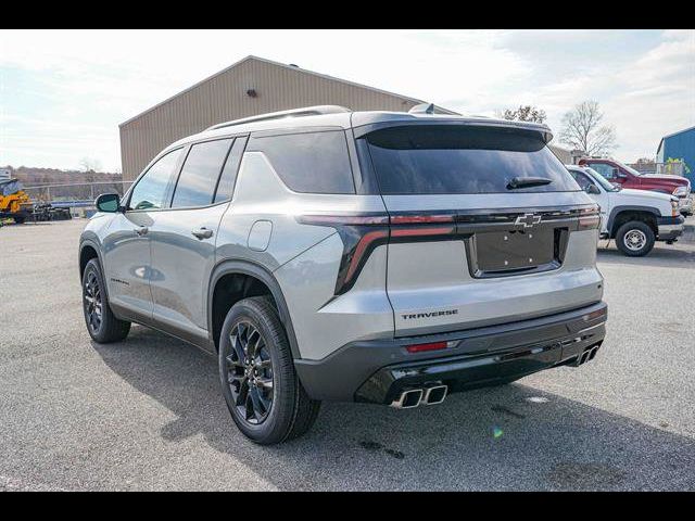 2024 Chevrolet Traverse FWD LT