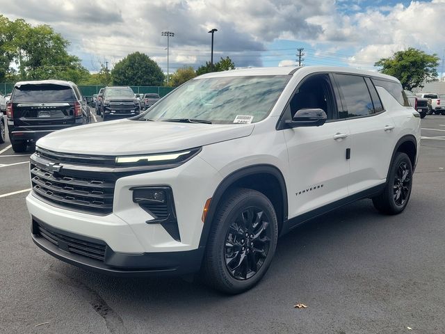 2024 Chevrolet Traverse FWD LS