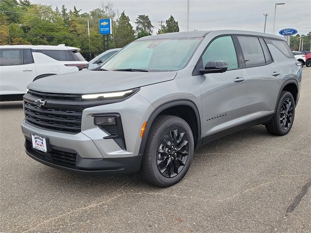 2024 Chevrolet Traverse FWD LS