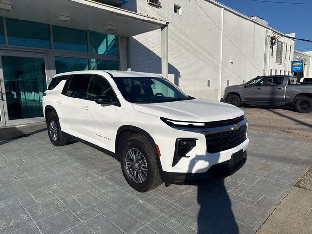 2024 Chevrolet Traverse LS