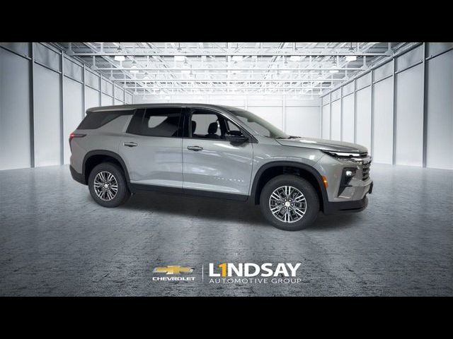 2024 Chevrolet Traverse AWD LS