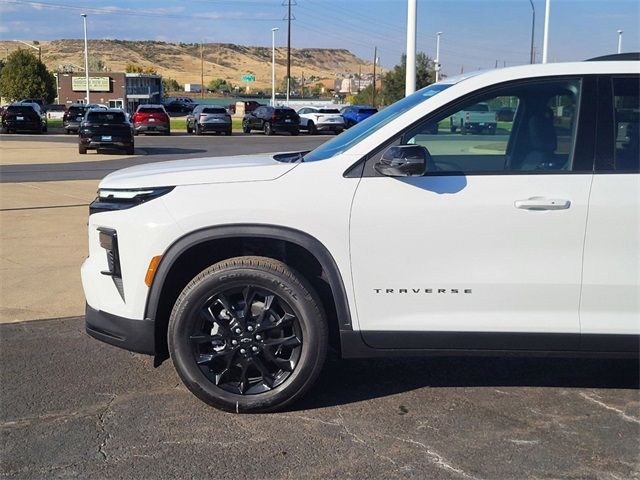 2024 Chevrolet Traverse FWD LT