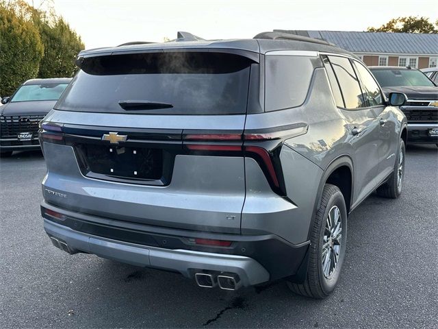 2024 Chevrolet Traverse FWD LT