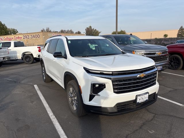 2024 Chevrolet Traverse FWD LT