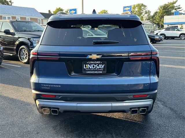 2024 Chevrolet Traverse FWD LT