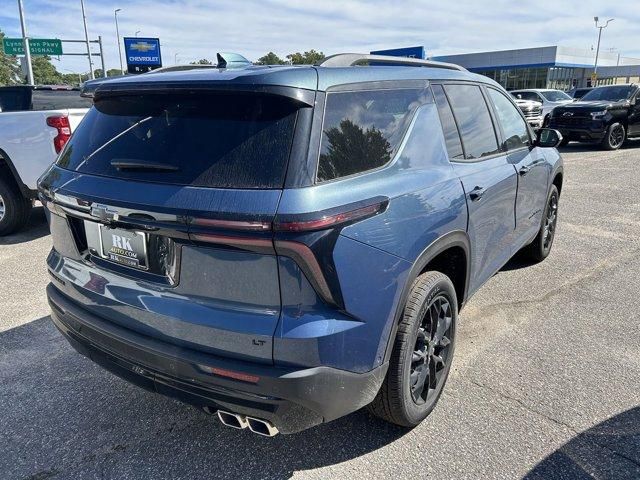 2024 Chevrolet Traverse FWD LT