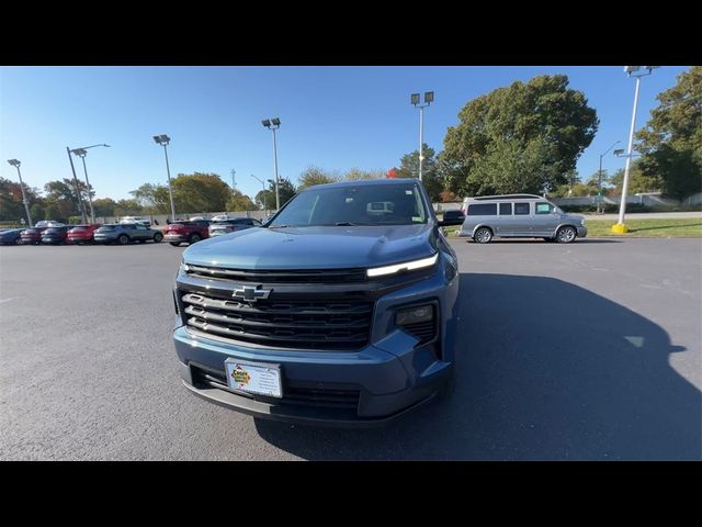 2024 Chevrolet Traverse FWD LT