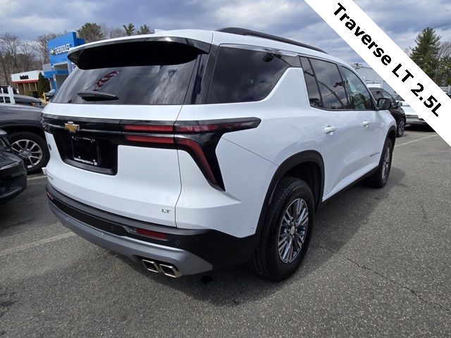 2024 Chevrolet Traverse FWD LT
