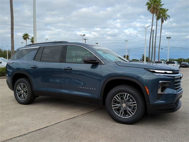 2024 Chevrolet Traverse FWD LT