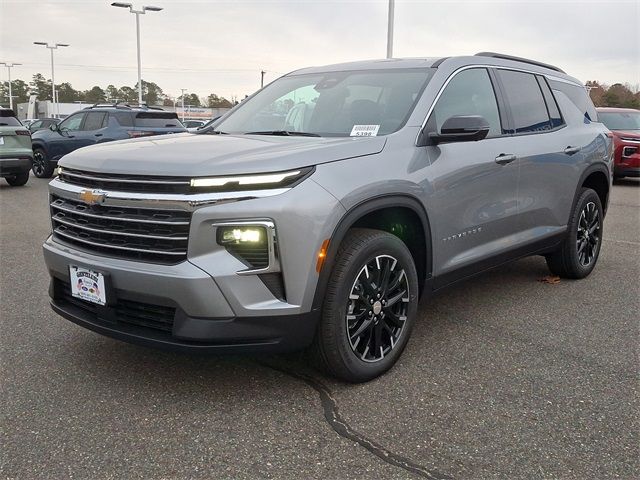 2024 Chevrolet Traverse FWD LT