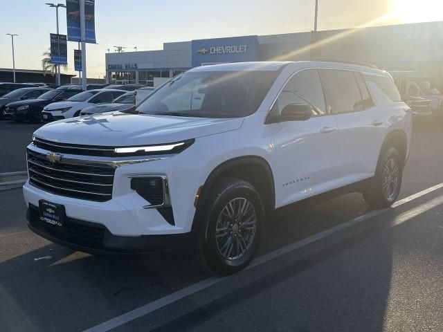 2024 Chevrolet Traverse FWD LT