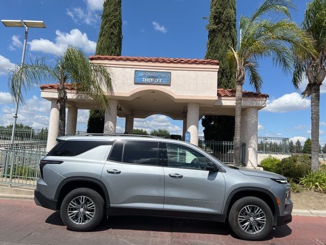 2024 Chevrolet Traverse FWD LT