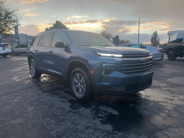 2024 Chevrolet Traverse FWD LT