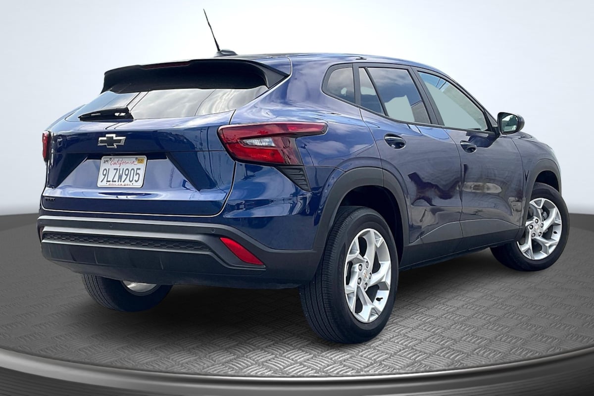 Used 2024 Chevrolet Trax LS For Sale in Hawthorne, CA | Capital