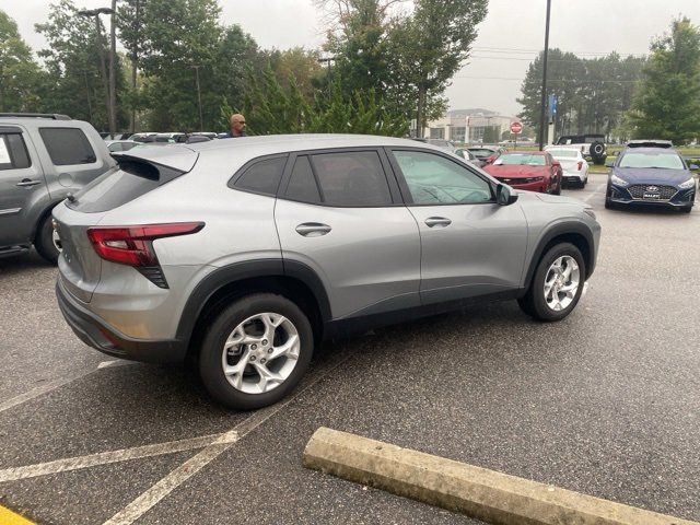 2024 Chevrolet Trax LS