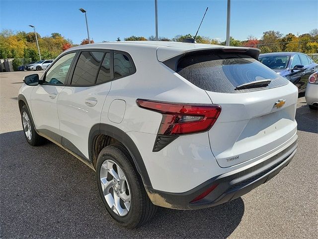 2024 Chevrolet Trax LS