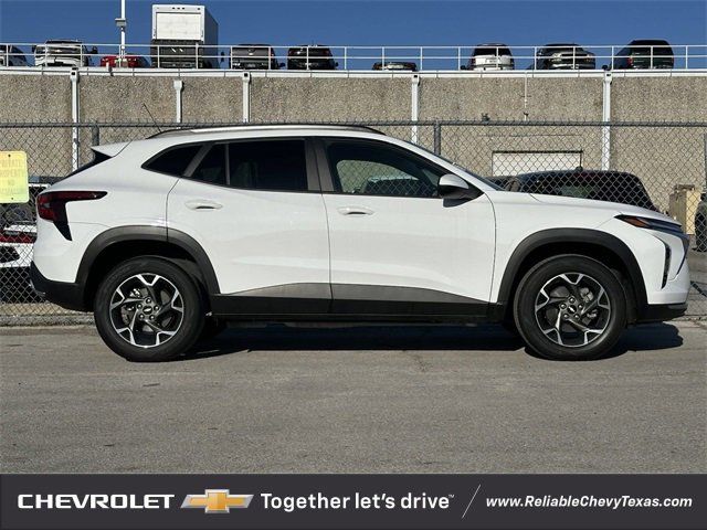 2024 Chevrolet Trax LT