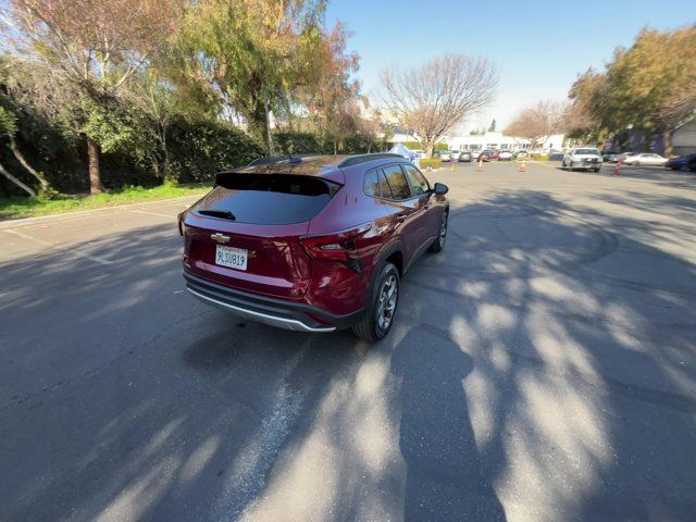 2024 Chevrolet Trax LT