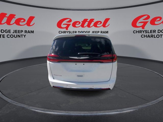 2024 Chrysler Pacifica Touring-L