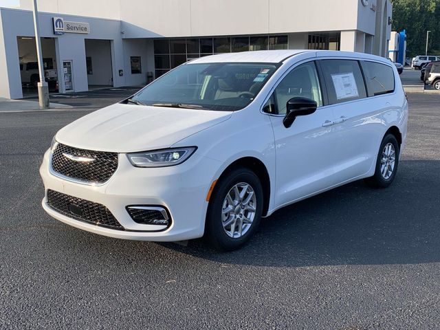 2024 Chrysler Pacifica Touring-L