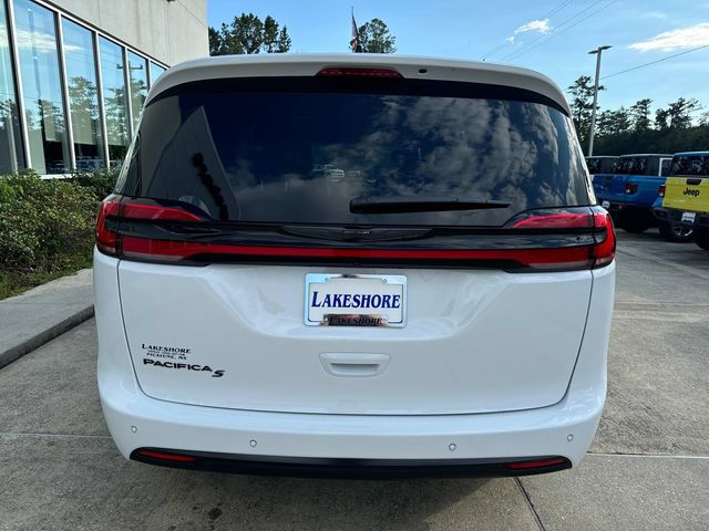 2024 Chrysler Pacifica Touring-L