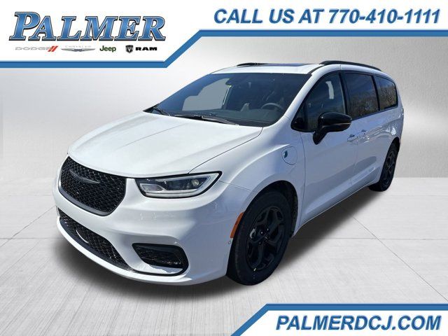 2024 Chrysler Pacifica Hybrid Premium S Appearance Pkg