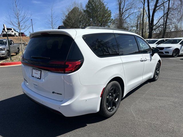 2024 Chrysler Pacifica Hybrid Premium S Appearance Pkg