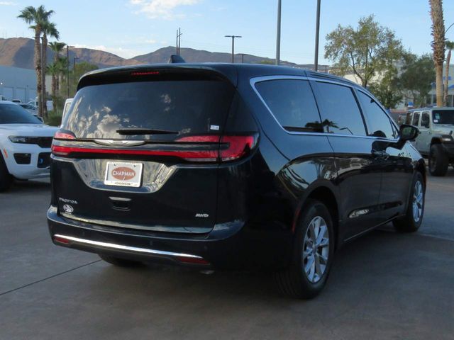 2024 Chrysler Pacifica Touring-L