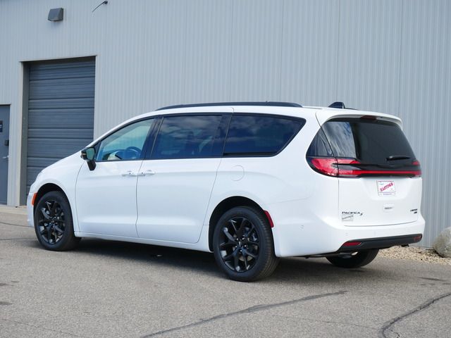 2024 Chrysler Pacifica Limited