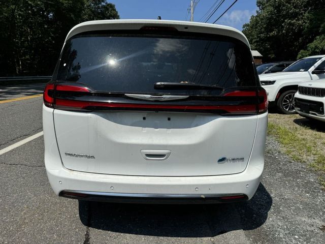 2024 Chrysler Pacifica Hybrid Pinnacle