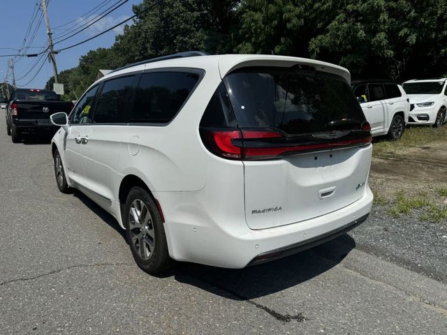 2024 Chrysler Pacifica Hybrid Pinnacle