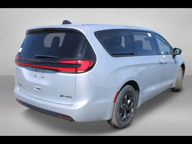 2024 Chrysler Pacifica Hybrid S Appearance Pkg