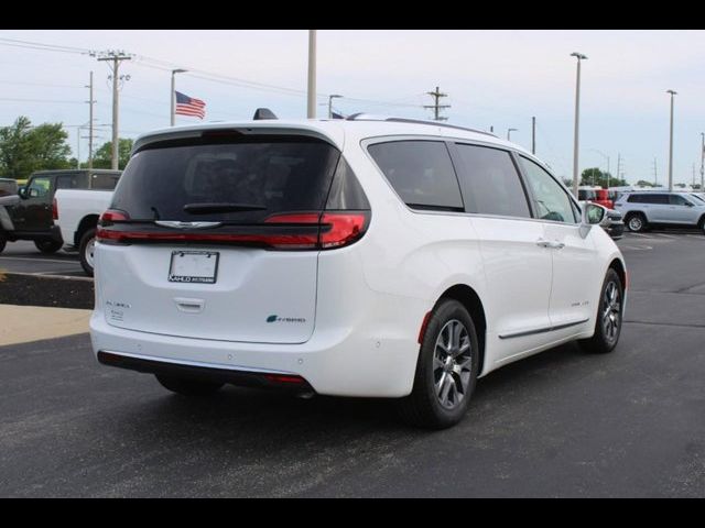 2024 Chrysler Pacifica Hybrid Pinnacle