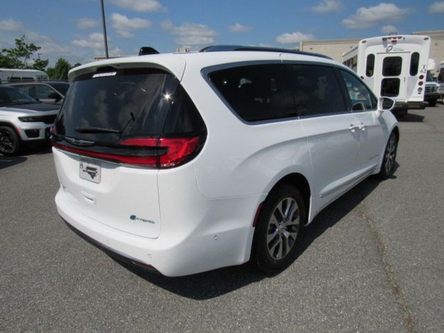 2024 Chrysler Pacifica Hybrid Pinnacle