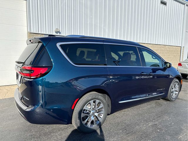 2024 Chrysler Pacifica Hybrid Pinnacle