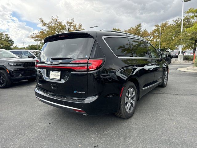 2024 Chrysler Pacifica Hybrid Pinnacle