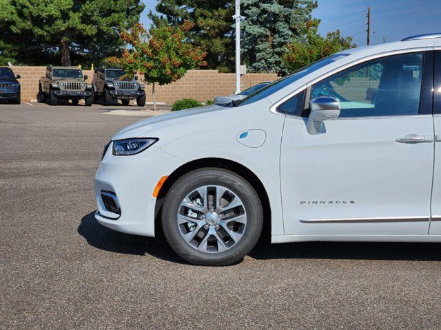 2024 Chrysler Pacifica Hybrid Pinnacle