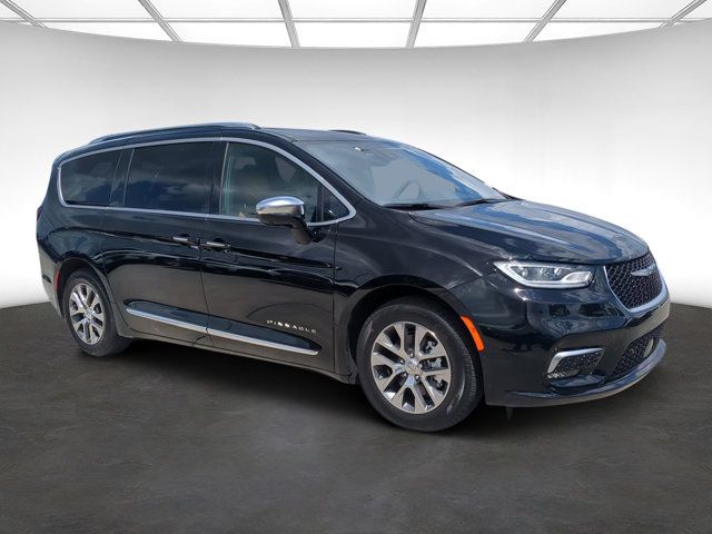 2024 Chrysler Pacifica Hybrid Pinnacle