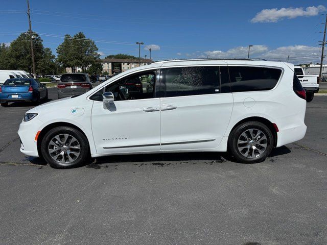 2024 Chrysler Pacifica Hybrid Pinnacle