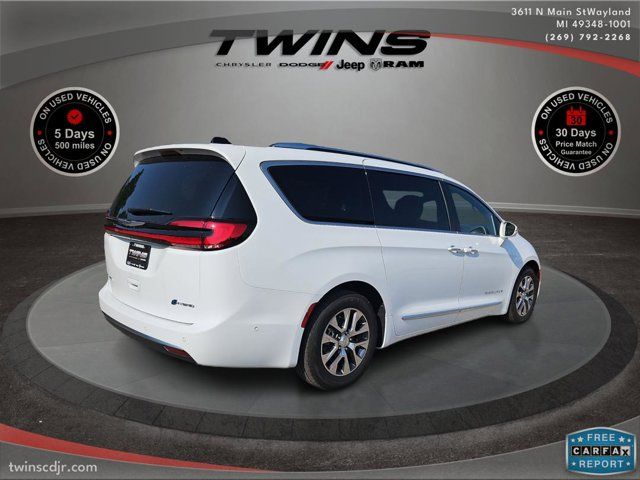 2024 Chrysler Pacifica Hybrid Pinnacle