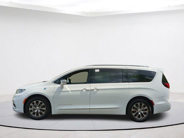 2024 Chrysler Pacifica Hybrid Pinnacle