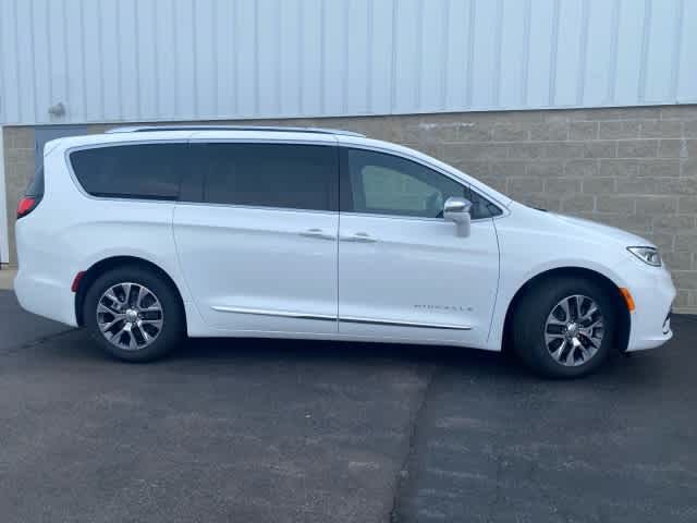 2024 Chrysler Pacifica Hybrid Pinnacle