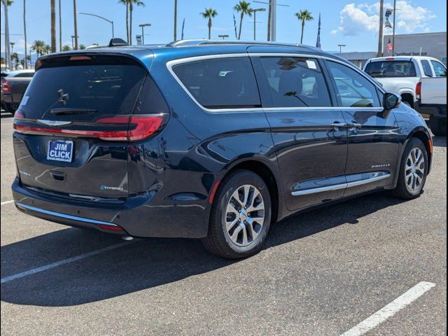 2024 Chrysler Pacifica Hybrid Pinnacle