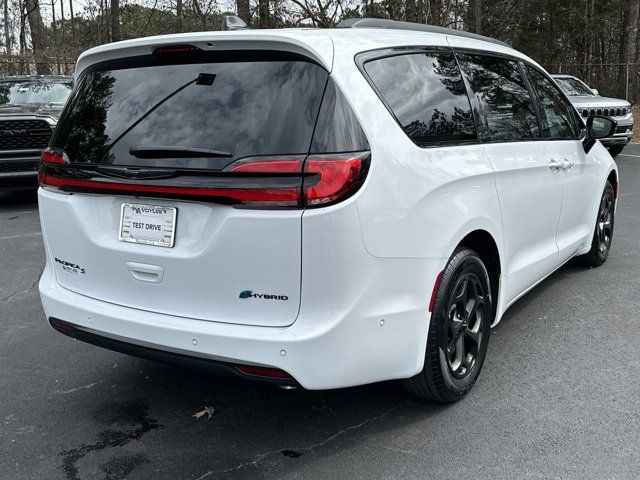 2024 Chrysler Pacifica Hybrid Premium S Appearance Pkg